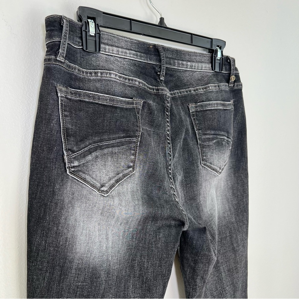DRIFTWOOD Jackie Black Denim Embroidered Ankle and Pocket Ankle Skinny Jeans - Picture 6 of 16